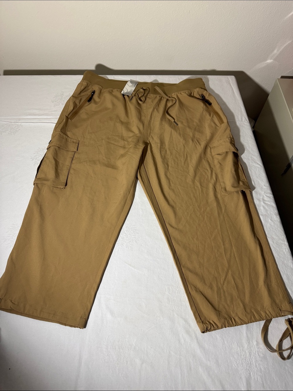 Soothfeel Women's Cargo Capris with Drawstring Waist - Brown